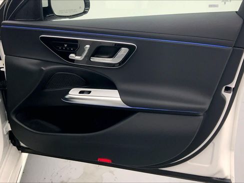 Used 2026 Mercedes-Benz E 350 Sedan image 9