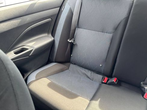Used 2025 Nissan Versa SV FWD image 37