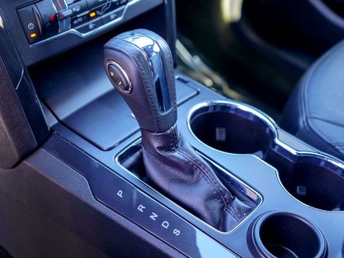 Used 2018 Ford Explorer XLT w/ Equipment Group 202A image 16