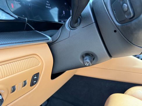 Used 2025 Jeep Grand Wagoneer Series III w/ Rear Seat Video Group 1 AWD/4WD image 10