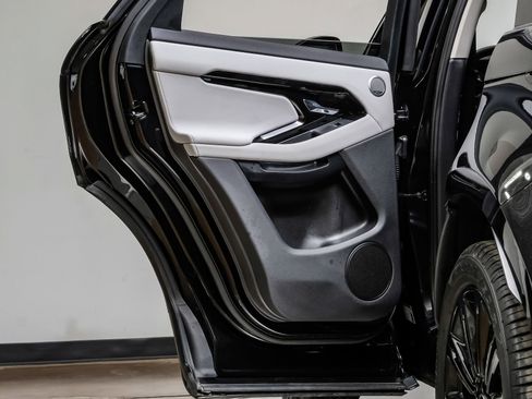 Used 2024 Land Rover Range Rover Evoque Dynamic SE image 47