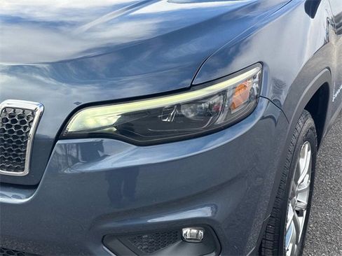 Used 2021 Jeep Cherokee Latitude Plus image 11