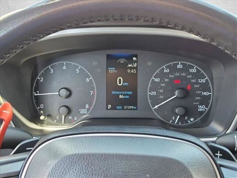 Used 2024 Toyota Corolla SE w/ SE Package FWD image 11