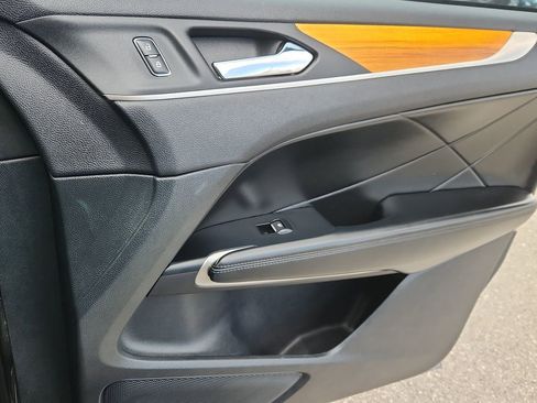 Used 2017 Lincoln MKC Reserve w/ Lincoln MKC Climate Package image 15