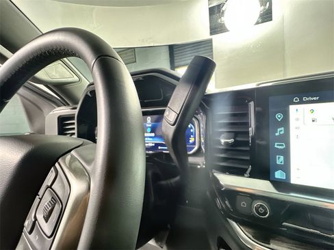 Used 2024 Chevrolet Silverado 2500 LT image 21