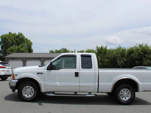 Used 2001 Ford F250 Lariat RWD image 10