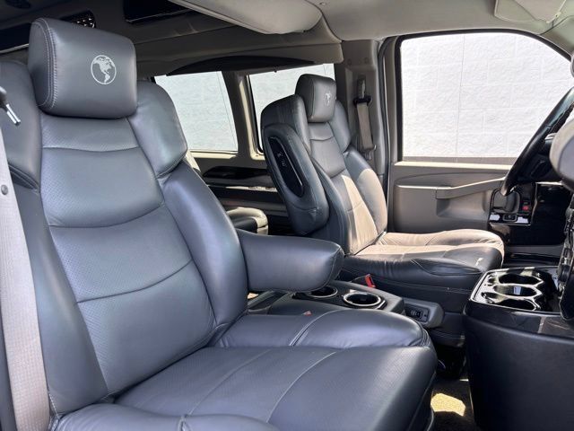 Used 2020 GMC Savana 2500 Extended w/ Enhanced Convenience Package RWD image 21