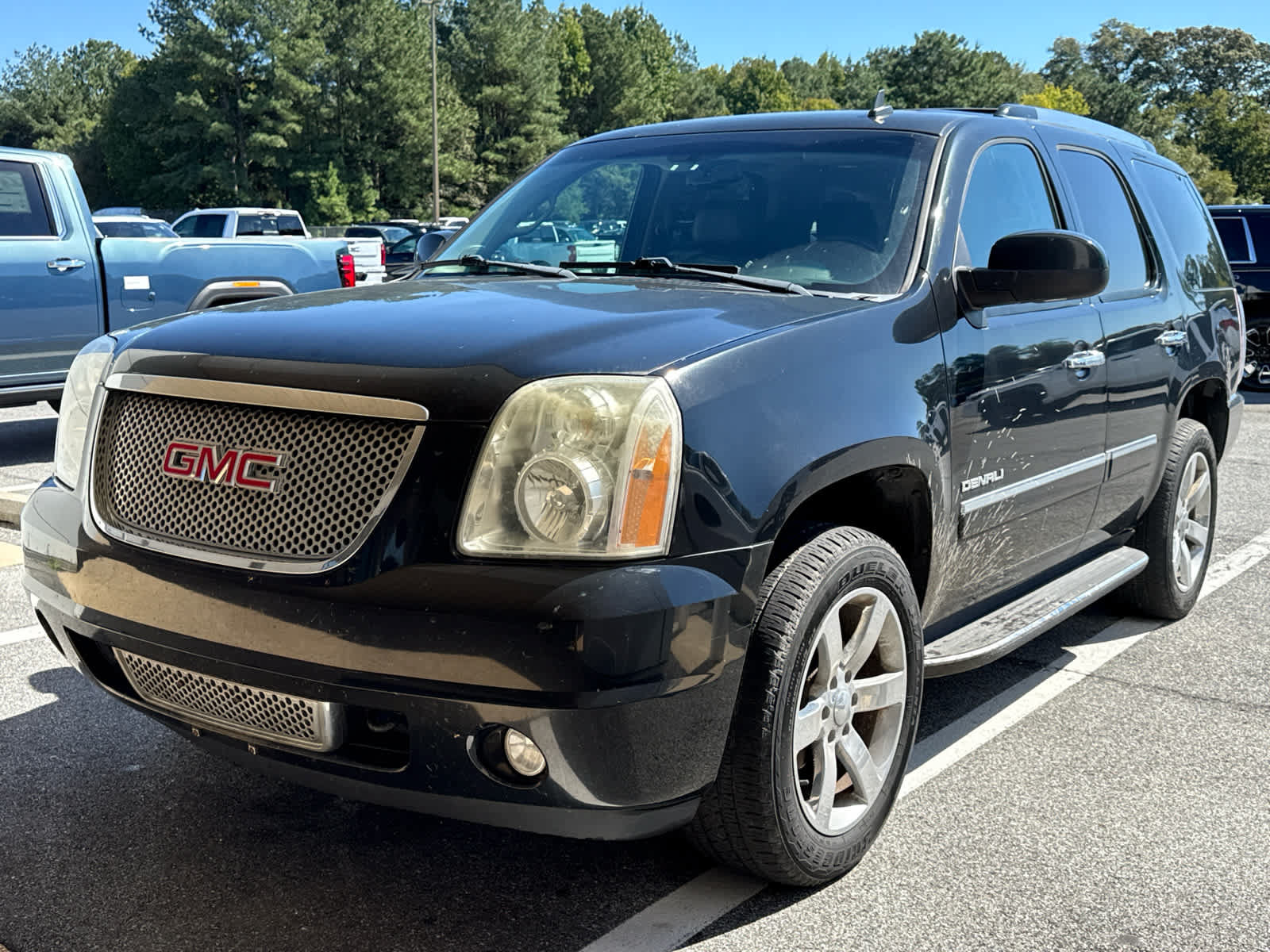 Used 2012 GMC Yukon Denali AWD/4WD image 3