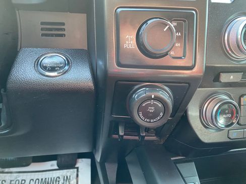 Used 2017 Ford F150 Lariat w/ Equipment Group 502A Luxury image 33