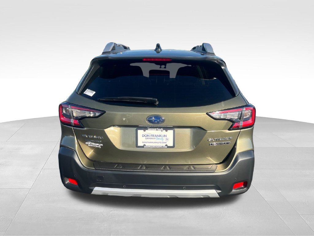 Used 2025 Subaru Outback Touring XT AWD/4WD image 4