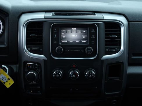 Used 2024 RAM 1500 Classic SLT image 7