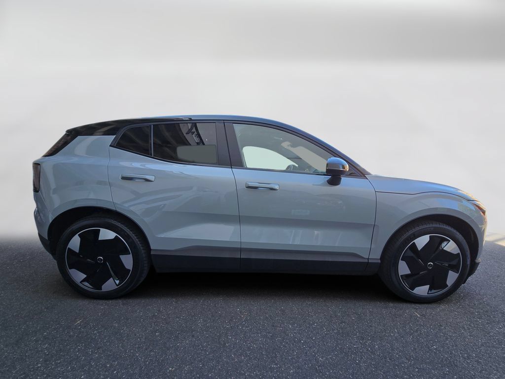 Certified 2025 Volvo EX30 Plus w/ Protection Package Premier AWD/4WD image 4