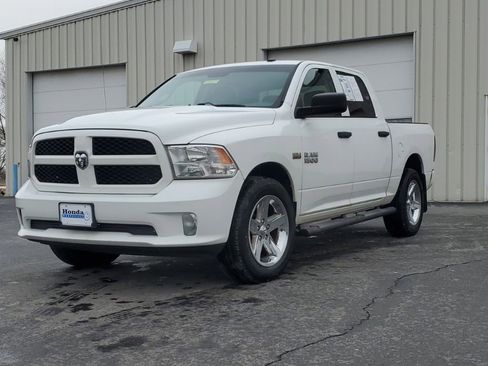 Used 2017 RAM 1500 Express w/ Express Value Package image 3