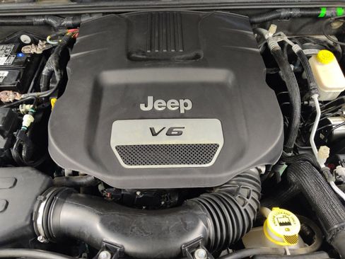 Used 2016 Jeep Wrangler Unlimited Sport w/ Quick Order Package 24S AWD/4WD image 30