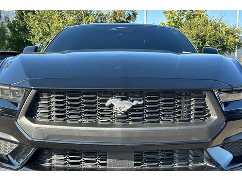 Used 2025 Ford Mustang Coupe RWD image 44