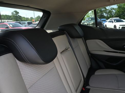 Used 2018 Buick Encore Preferred FWD image 27