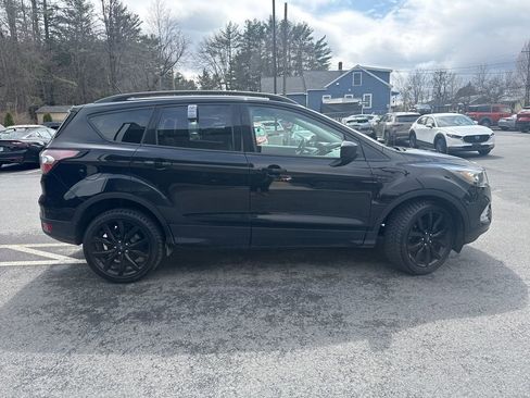 Used 2018 Ford Escape SE w/ SE Sport Appearance Package image 6