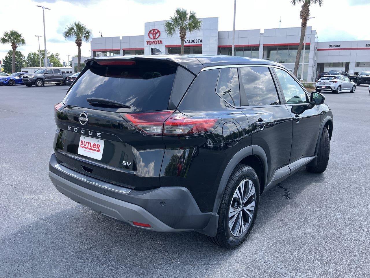 Used 2022 Nissan Rogue SV FWD image 5