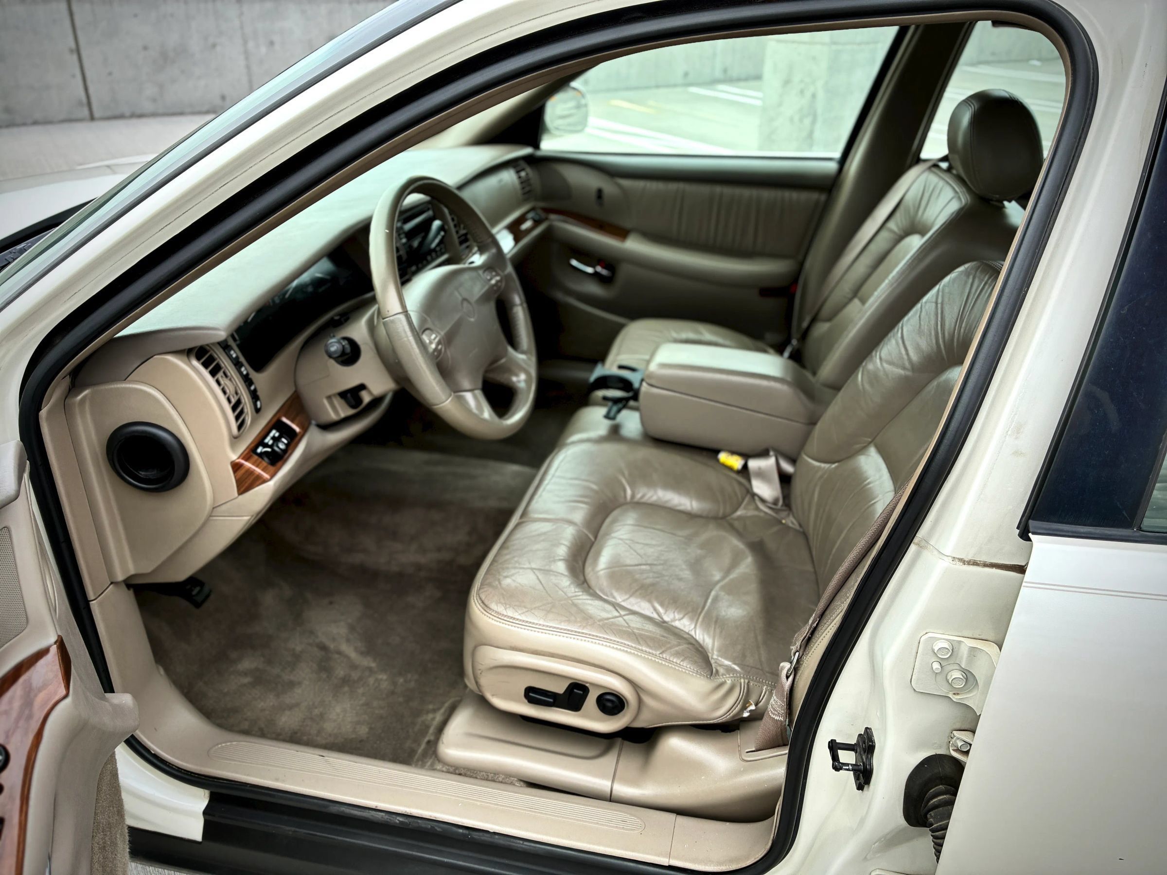 Used 2002 Buick Park Avenue w/ Prestige Pkg FWD image 57