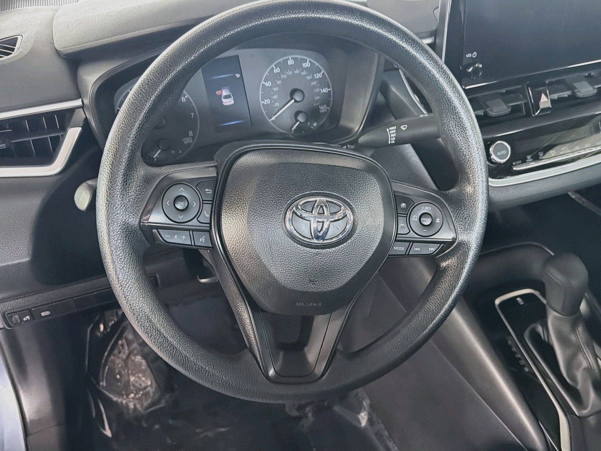 Used 2025 Toyota Corolla LE FWD image 17