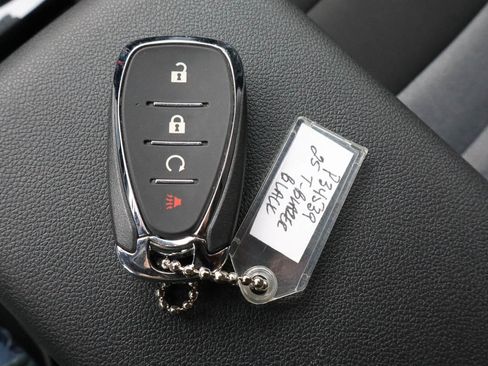 Used 2025 Chevrolet TrailBlazer LT AWD/4WD image 31