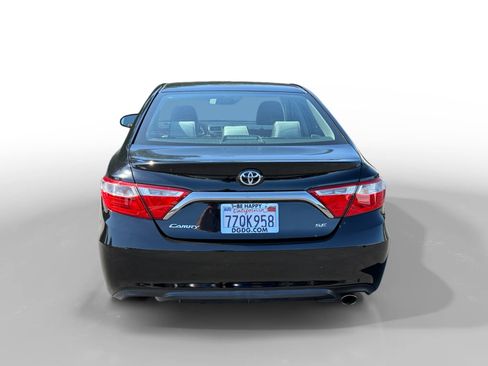 Used 2017 Toyota Camry SE FWD image 4