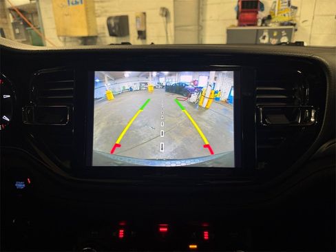 Used 2024 Dodge Durango GT image 18