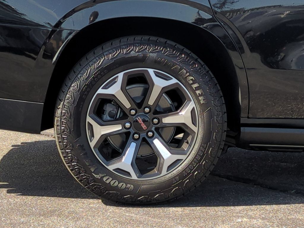 Used 2026 GMC Yukon AT4 Ultimate AWD/4WD image 37