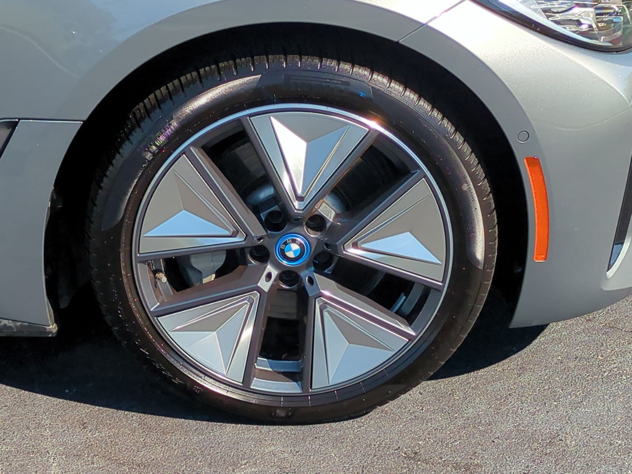 Certified 2022 BMW i4 eDrive40 w/ Premium Package RWD image 11