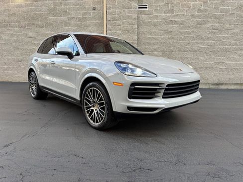 Used 2022 Porsche Cayenne AWD/4WD image 1