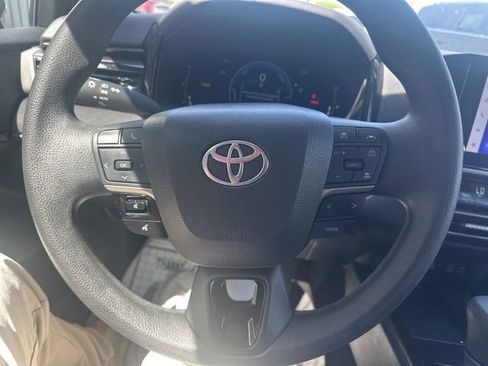 Used 2025 Toyota Camry LE FWD image 9