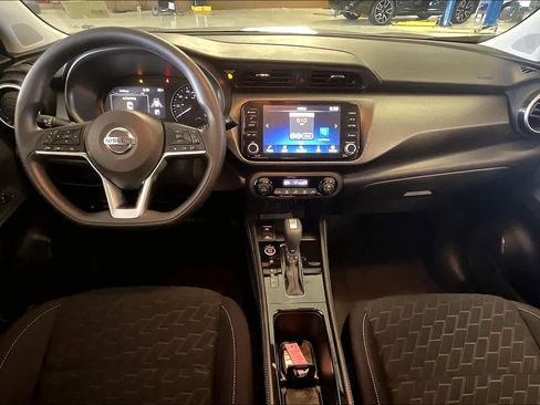 Used 2021 Nissan Kicks SV image 14