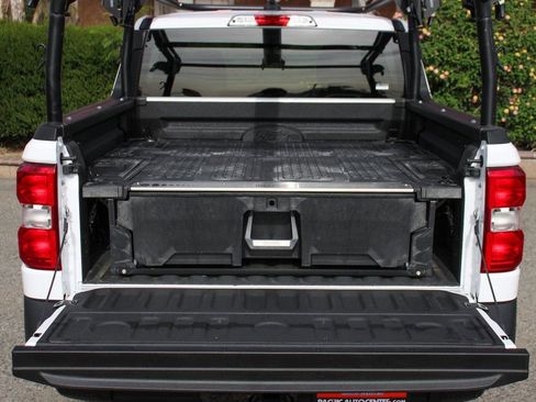 Used 2025 Ford Maverick XLT w/ Equipment Group 302A AWD/4WD image 9