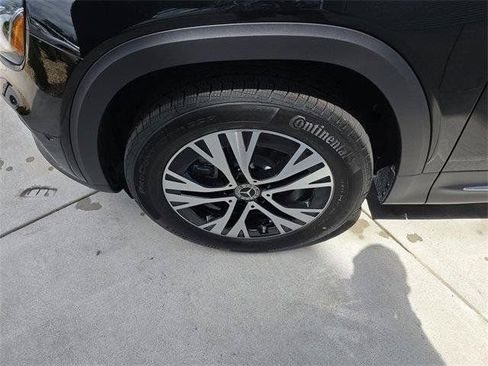 Used 2026 Mercedes-Benz GLB 250 4MATIC image 13