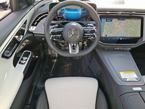 New 2026 Mercedes-Benz E 53 AMG e 4MATIC Sedan image 9