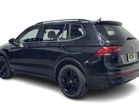 Used 2024 Volkswagen Tiguan SE R-Line image 4