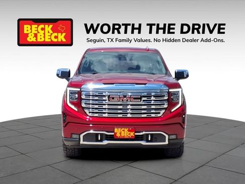 Used 2024 GMC Sierra 1500 Denali w/ Technology Package AWD/4WD image 2
