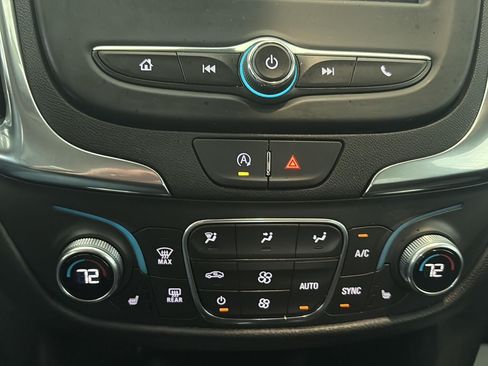 Used 2024 Chevrolet Equinox LT AWD/4WD image 18