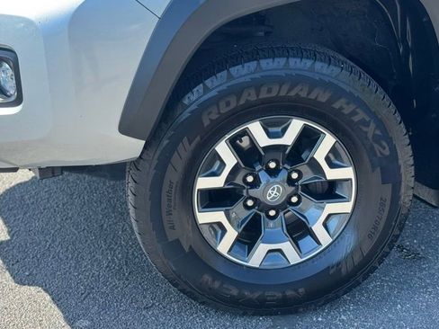 Used 2023 Toyota Tacoma TRD Off-Road AWD/4WD image 9