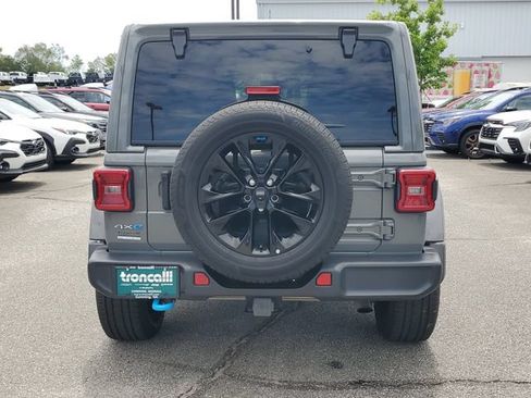 Used 2023 Jeep Wrangler Unlimited Sahara w/ Cold Weather Group AWD/4WD image 5