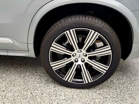 Used 2025 Volvo XC90 T8 Plus AWD/4WD image 9