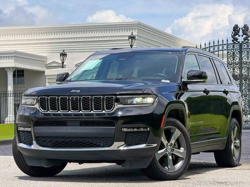 Used 2021 Jeep Grand Cherokee L Limited w/ Luxury Tech Group II AWD/4WD image 2