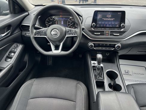 Used 2022 Nissan Altima 2.5 SV FWD image 7