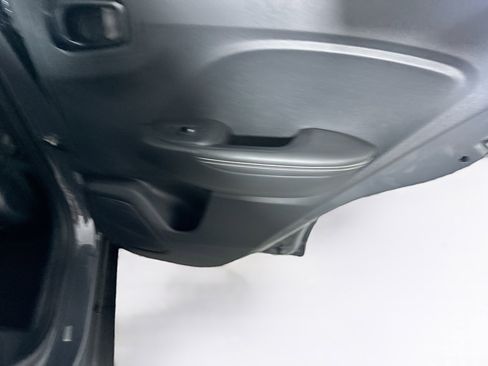 Used 2025 Hyundai Venue Limited image 29