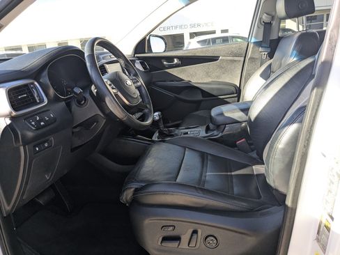 Used 2019 Kia Sorento SX w/ SX Touring Package image 16