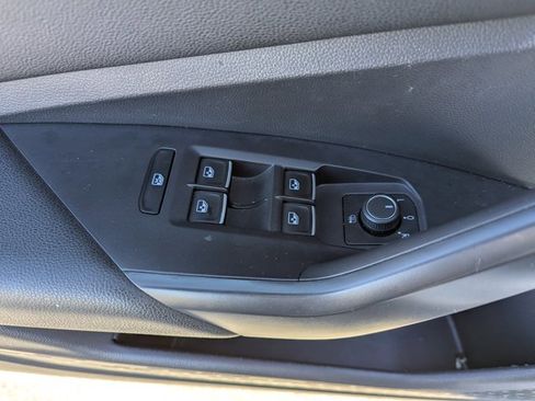 Used 2021 Volkswagen Jetta S image 10