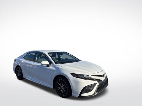 Certified 2024 Toyota Camry SE image 8