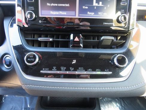 Used 2021 Toyota Corolla SE image 24