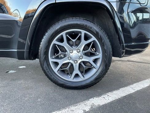 Used 2021 Jeep Grand Cherokee Overland image 36