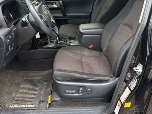 Used 2018 Toyota 4Runner TRD Off-Road image 5